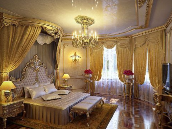 Gaya Kamar Tidur Pangeran/Permaisuri: Desain kamar yang megah dengan baldaquin atau hiasan emas